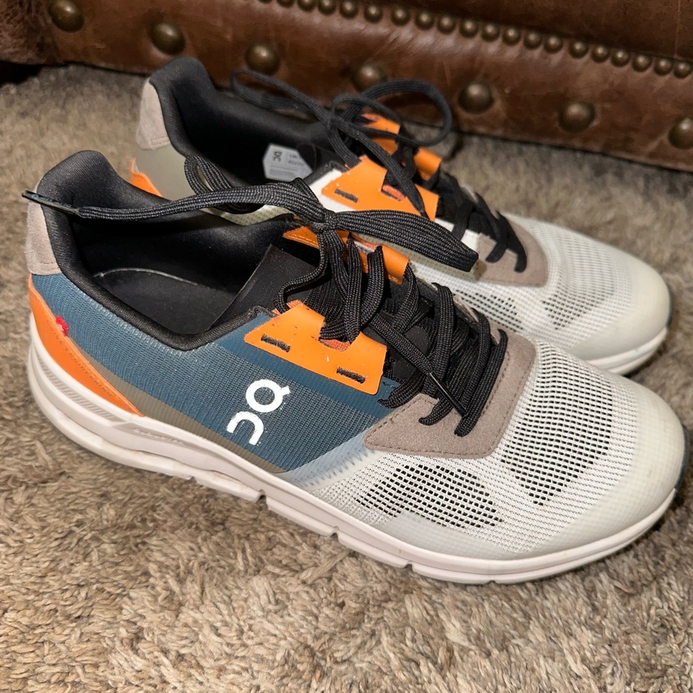 On CloudTec, Women’s 8